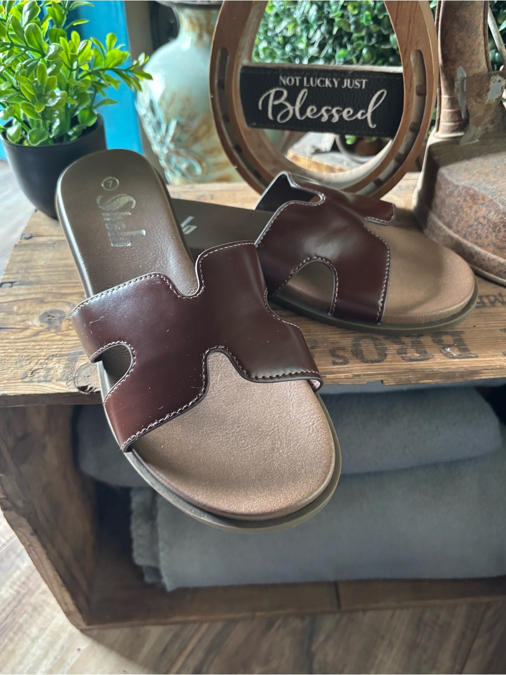 Sheln Coffee Brown Leather Slide Sandals - Casual Slip-On NWT